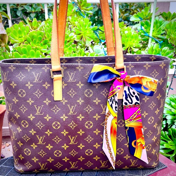 Gorgeous ๐ Authentic Louis Vuitton Monogram Luco Tote/Shouler Bag DISCONTINUED! - Picture 5 of 6